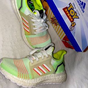 Adidas ultra boost toy story size 3 youth